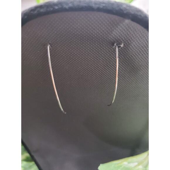 Women's Crafted Block Face Stylish Partywear Earrings Set - Picture 6 of 6